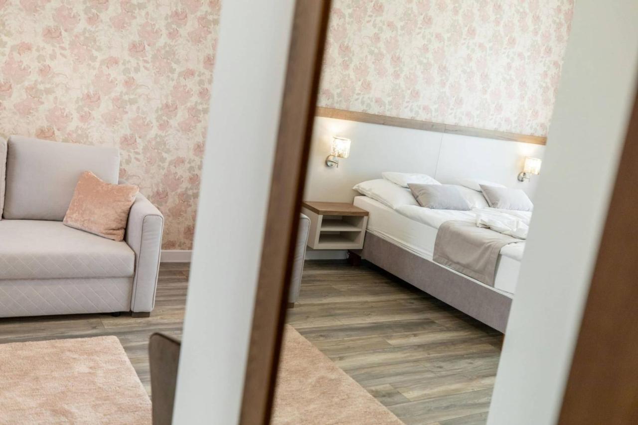 Aszuvilag Rezidencia With Sauna & Jacuzzi Legyesbenye Екстериор снимка