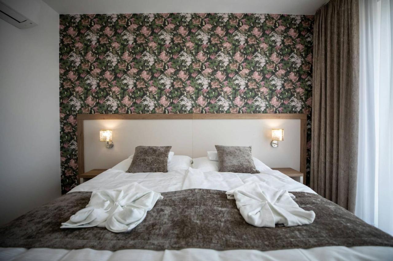 Aszuvilag Rezidencia With Sauna & Jacuzzi Legyesbenye Екстериор снимка