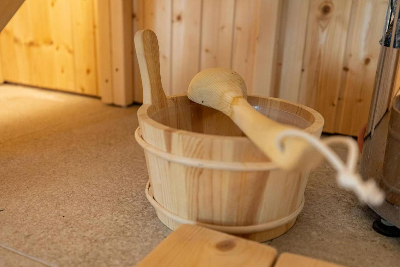 Aszuvilag Rezidencia With Sauna & Jacuzzi Legyesbenye Екстериор снимка