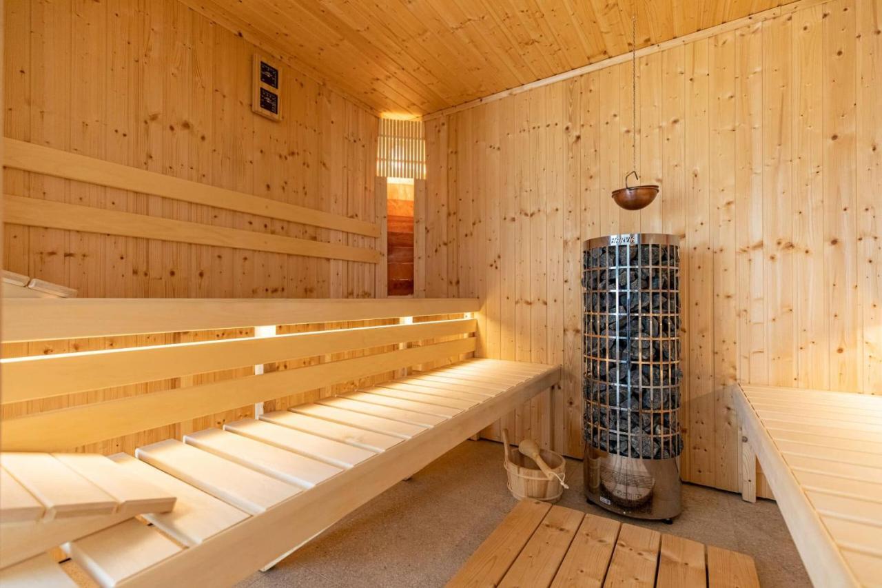 Aszuvilag Rezidencia With Sauna & Jacuzzi Legyesbenye Екстериор снимка