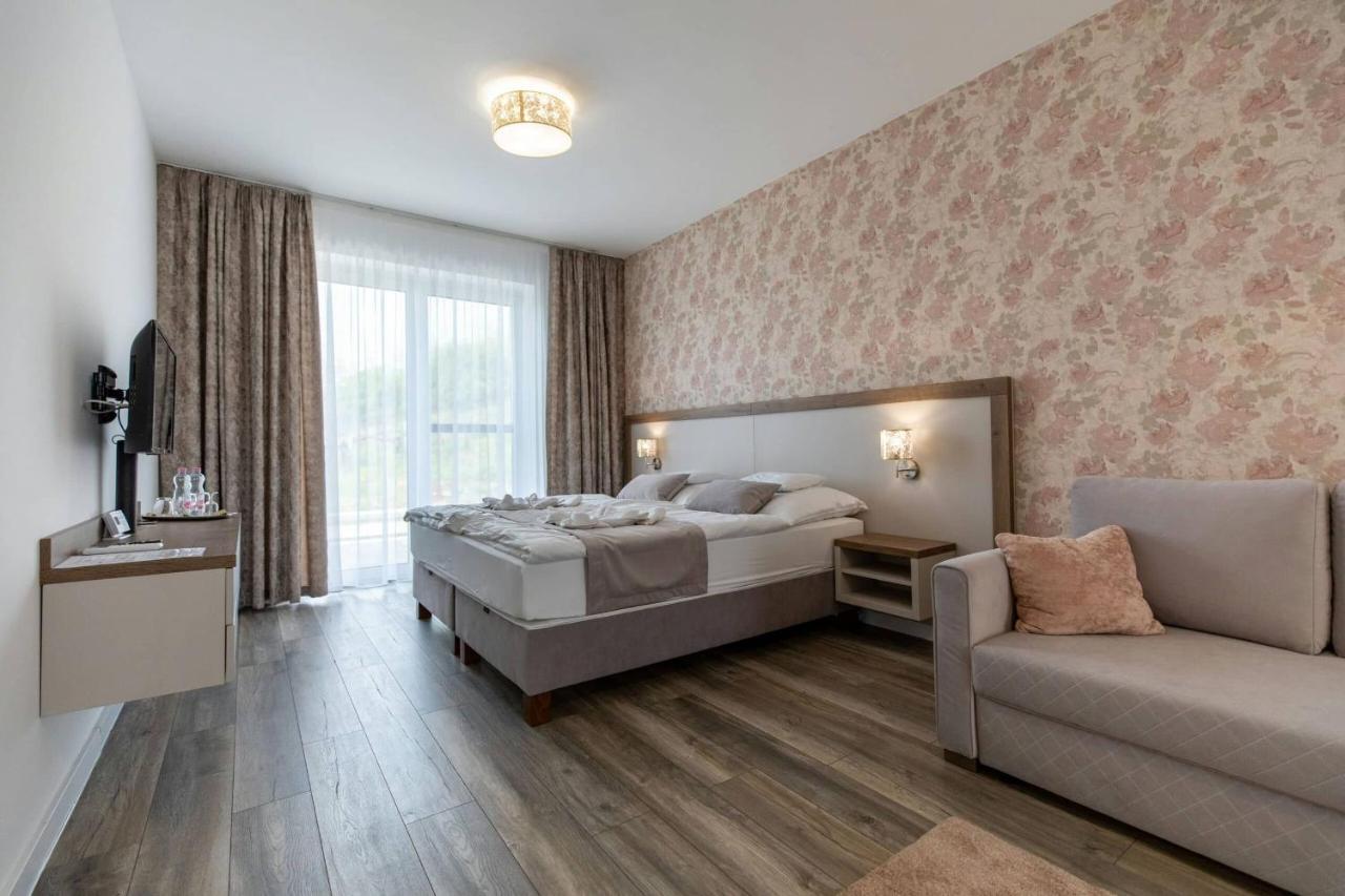 Aszuvilag Rezidencia With Sauna & Jacuzzi Legyesbenye Екстериор снимка