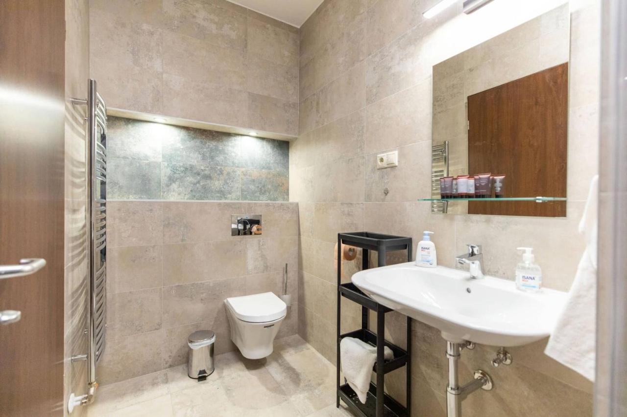 Aszuvilag Rezidencia With Sauna & Jacuzzi Legyesbenye Екстериор снимка